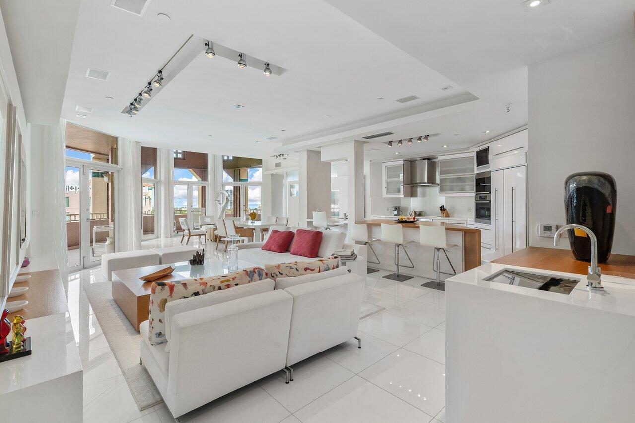 300 SE 5th Avenue Unit: 8080