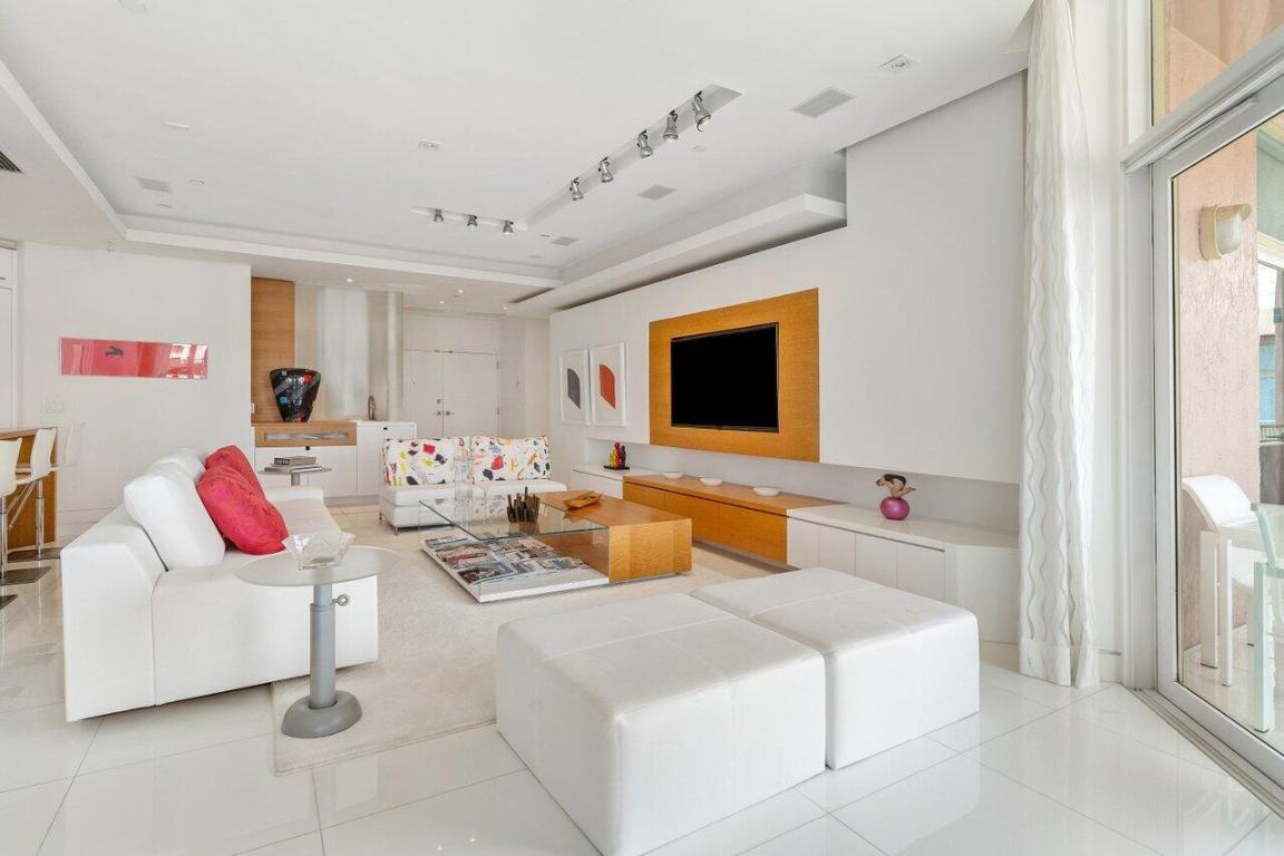 300 SE 5th Avenue Unit: 8080