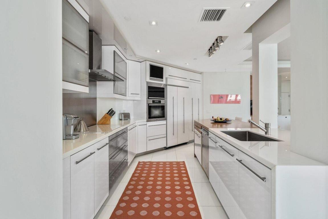 300 SE 5th Avenue Unit: 8080