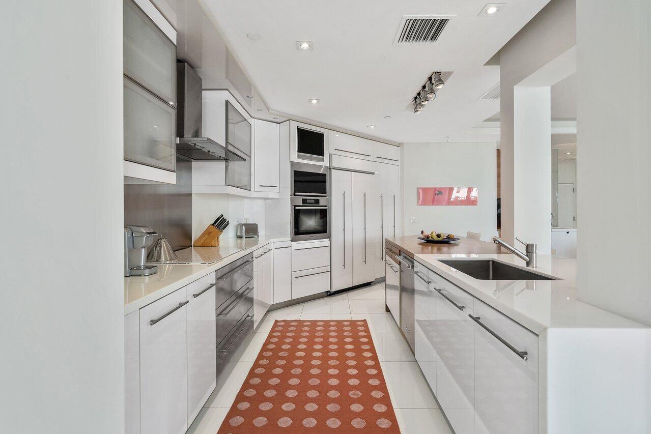 300 SE 5th Avenue Unit: 8080