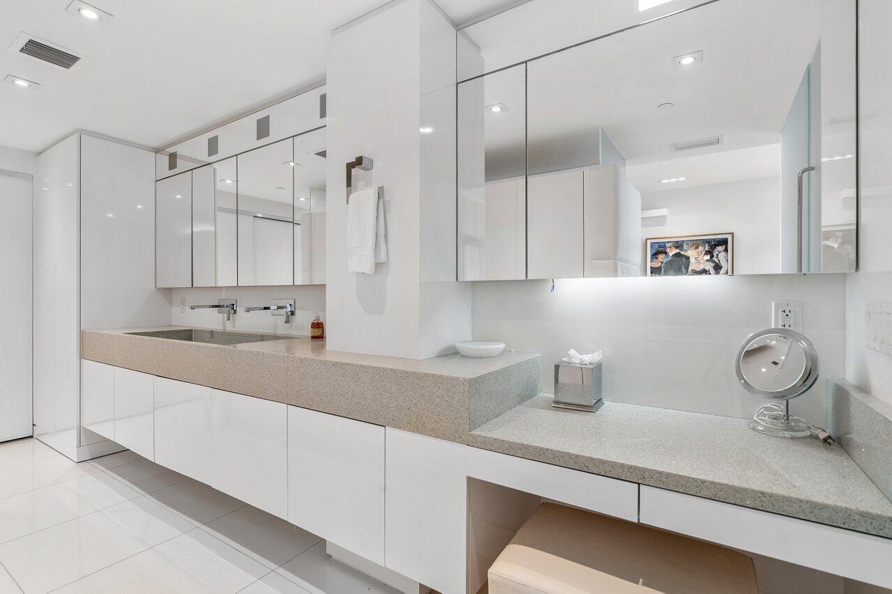 300 SE 5th Avenue Unit: 8080