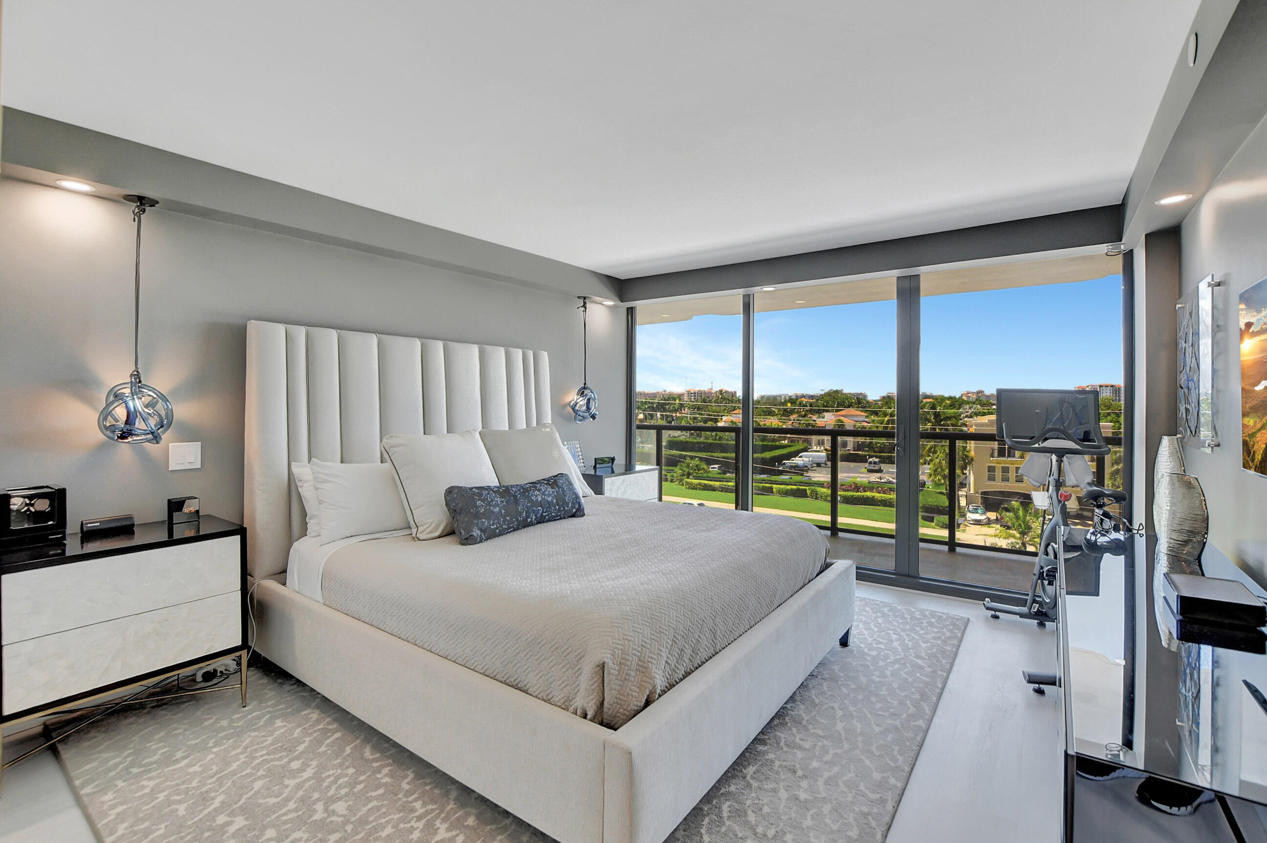 250 S Ocean Boulevard 3c
