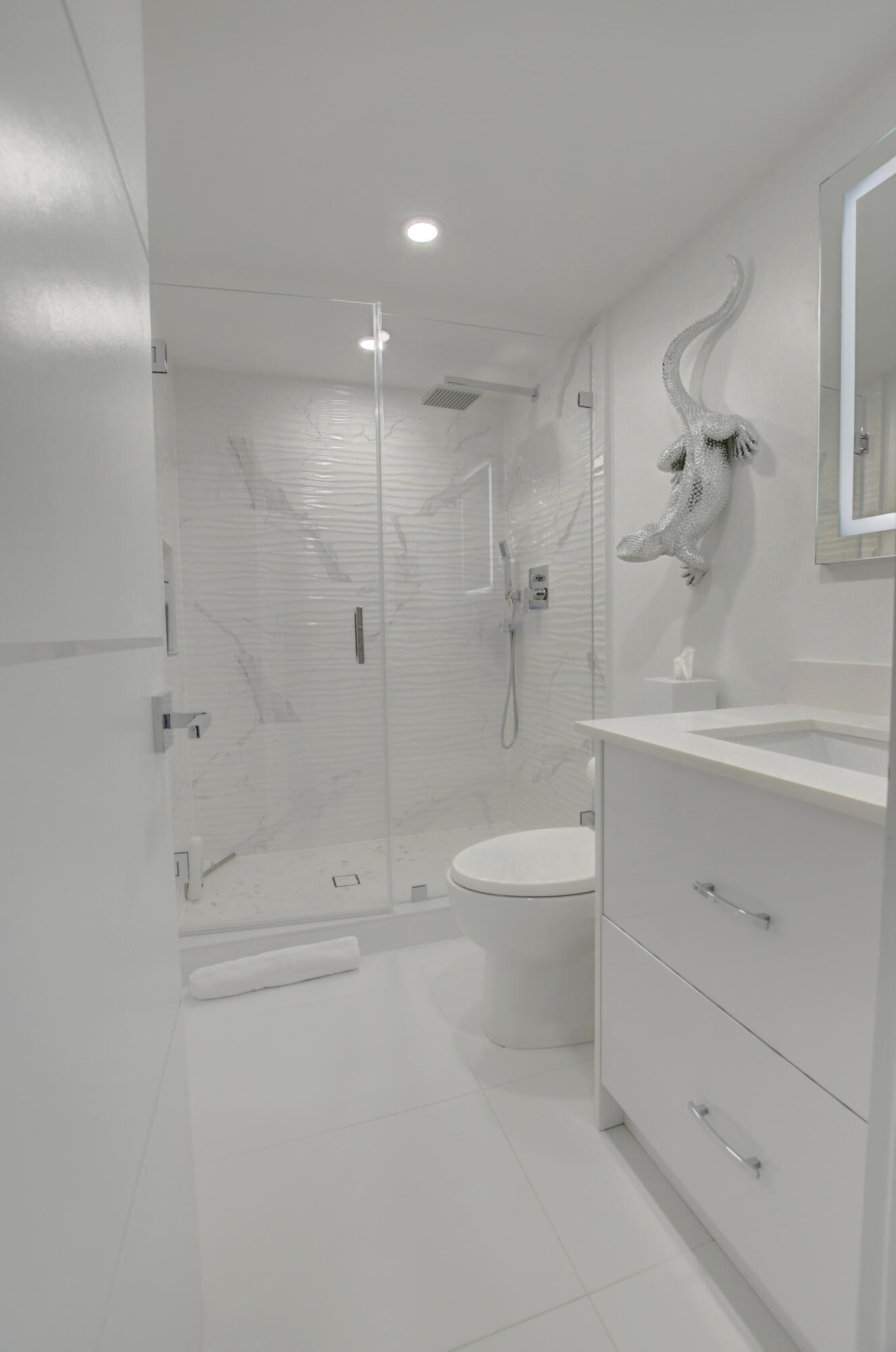 250 S Ocean Boulevard 3c