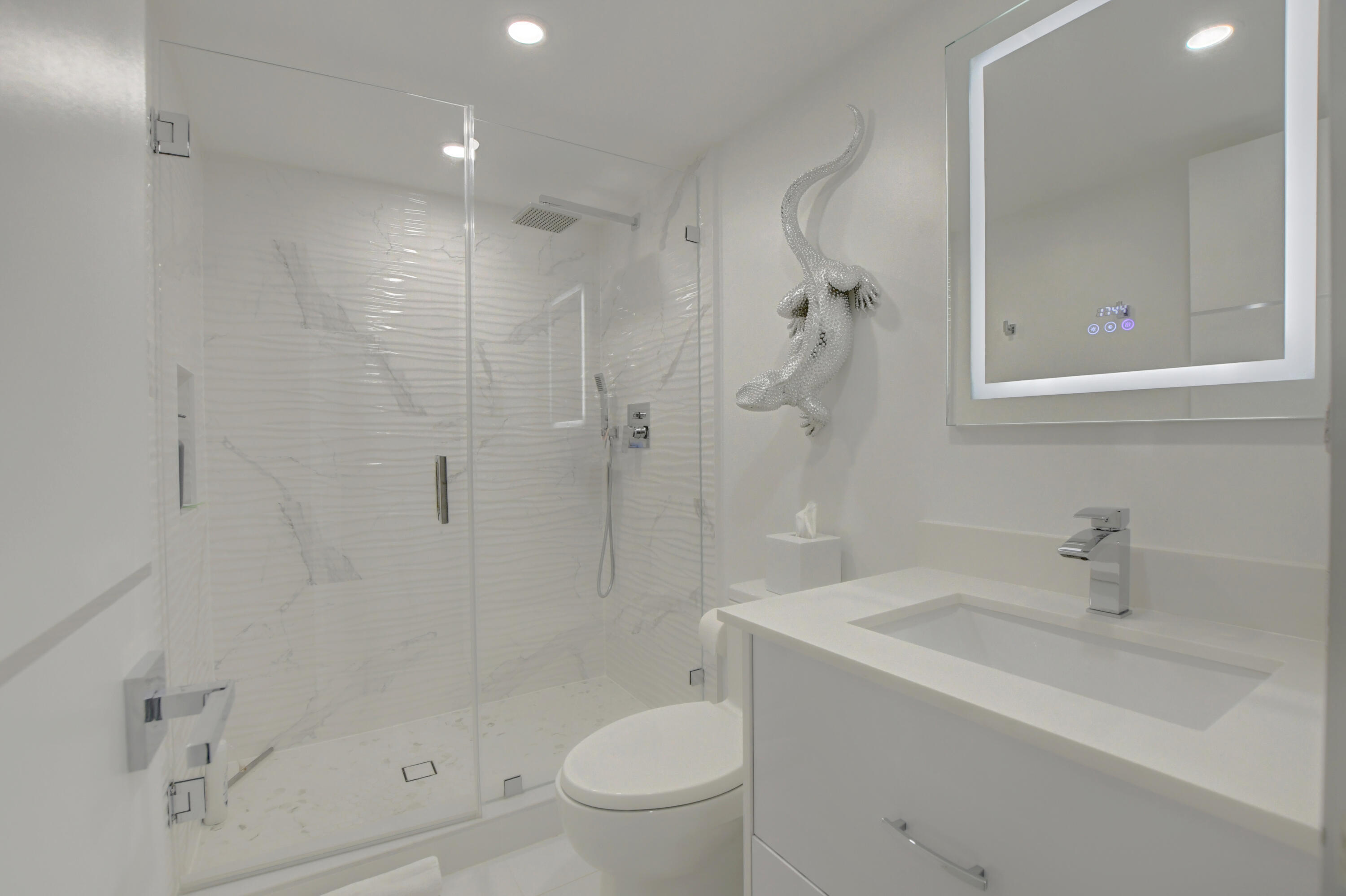 250 S Ocean Boulevard 3c