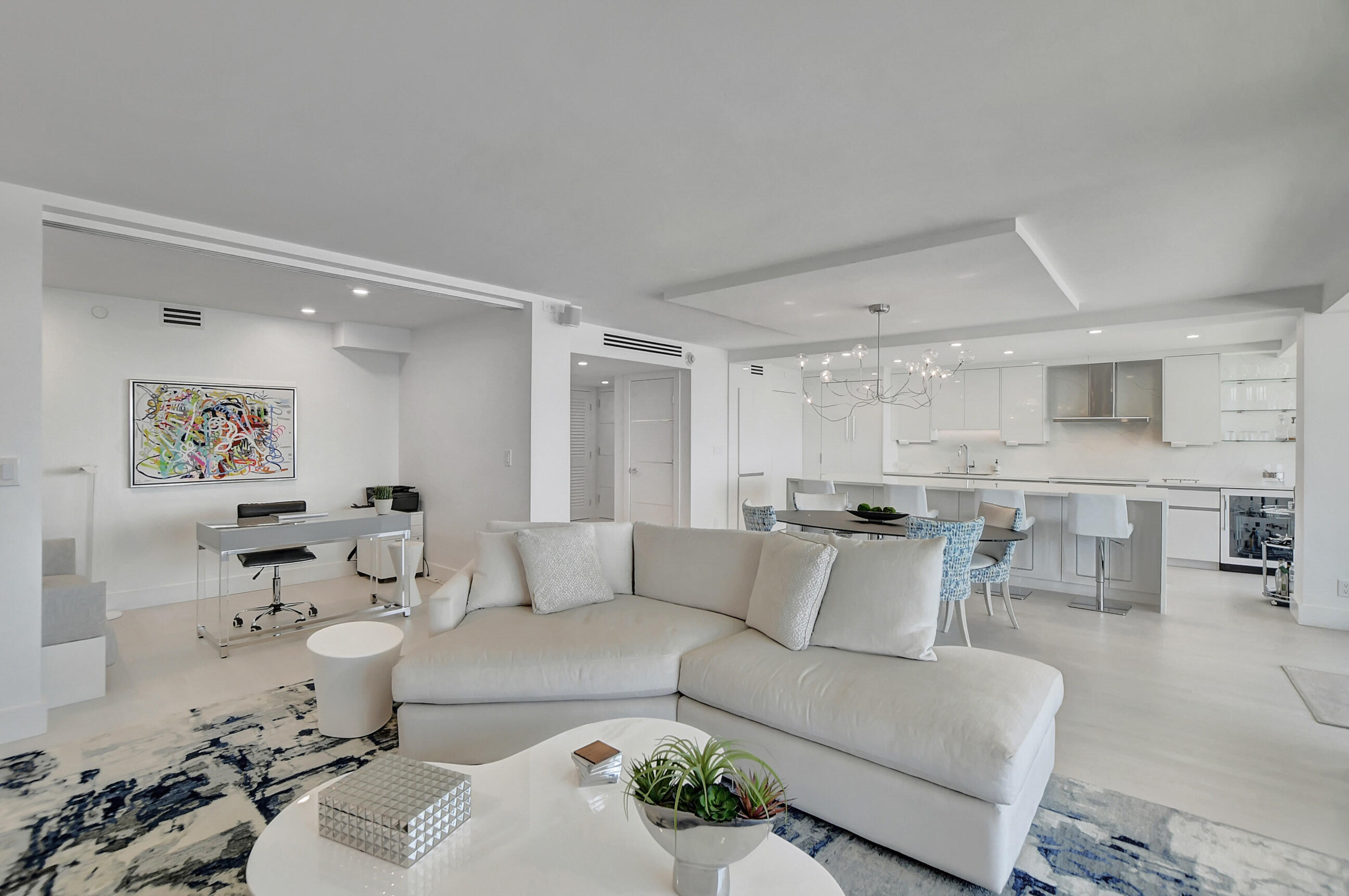 250 S Ocean Boulevard 3c