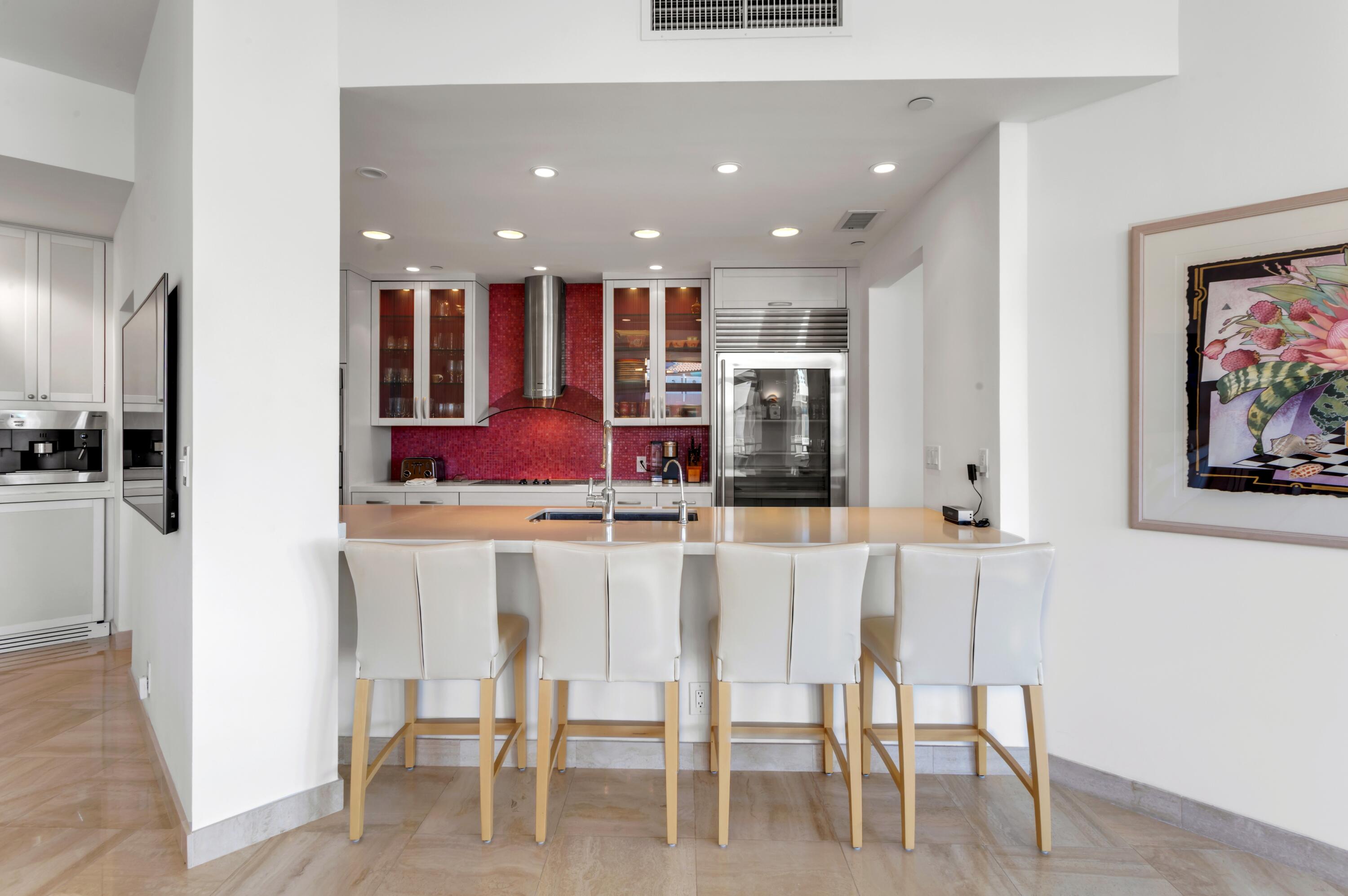 300 SE 5th Avenue 8060
