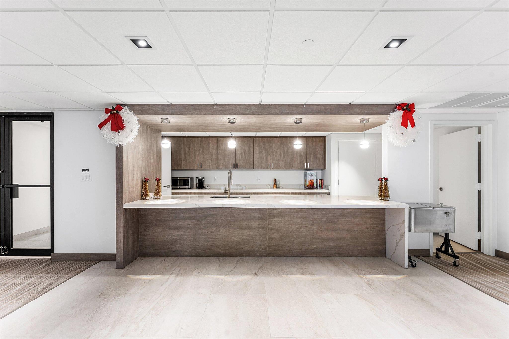 1155 Hillsboro Mile 109