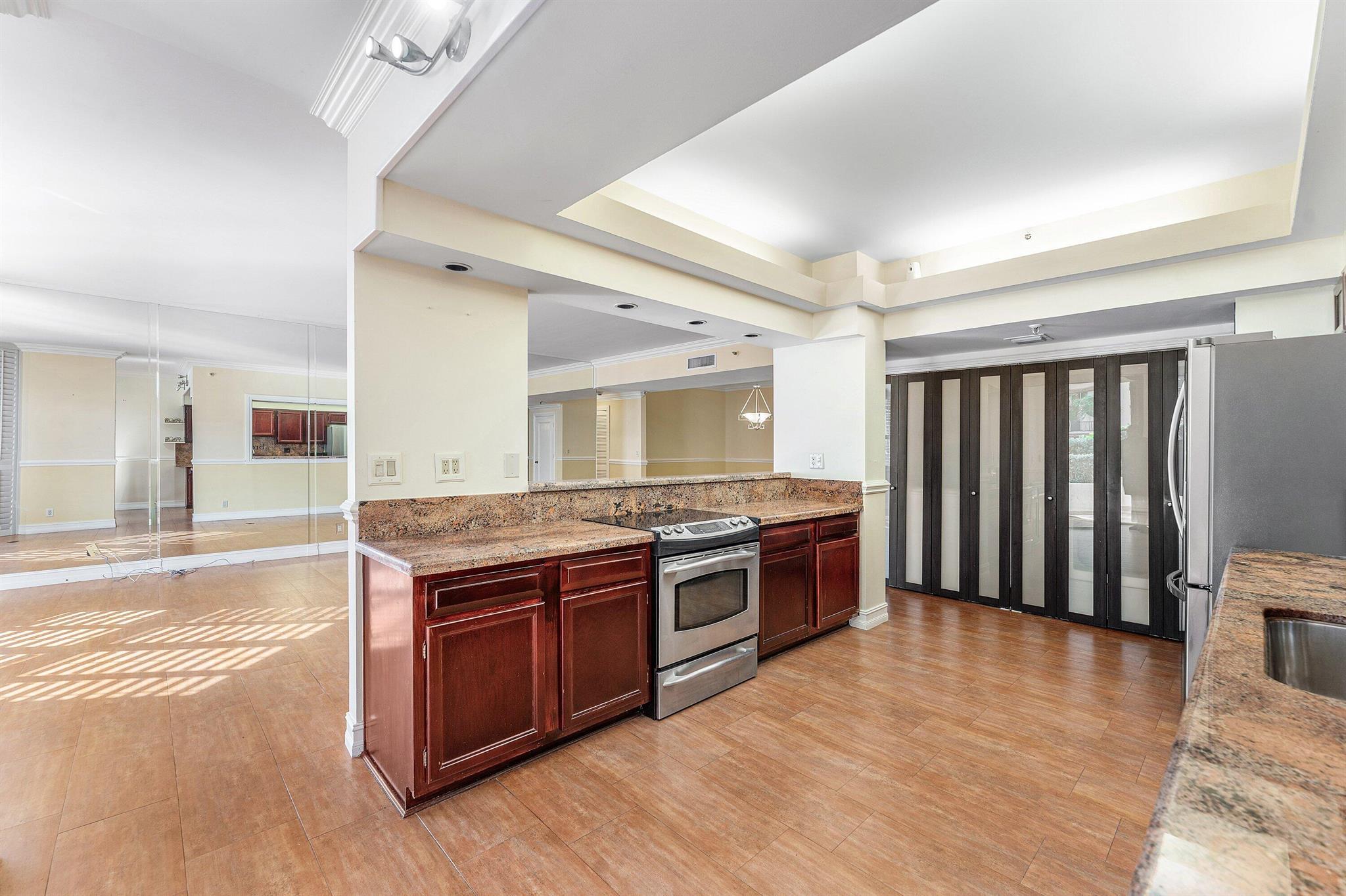 1155 Hillsboro Mile 109