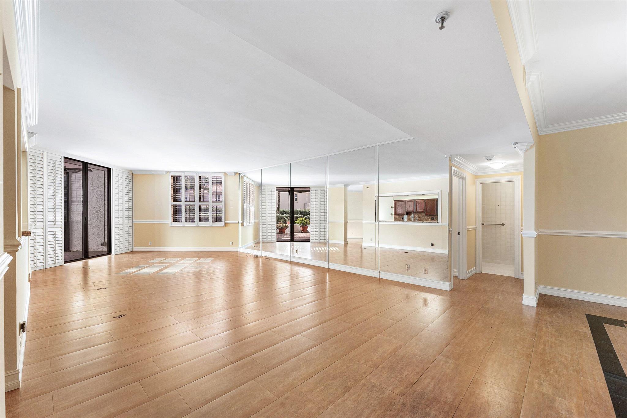 1155 Hillsboro Mile 109