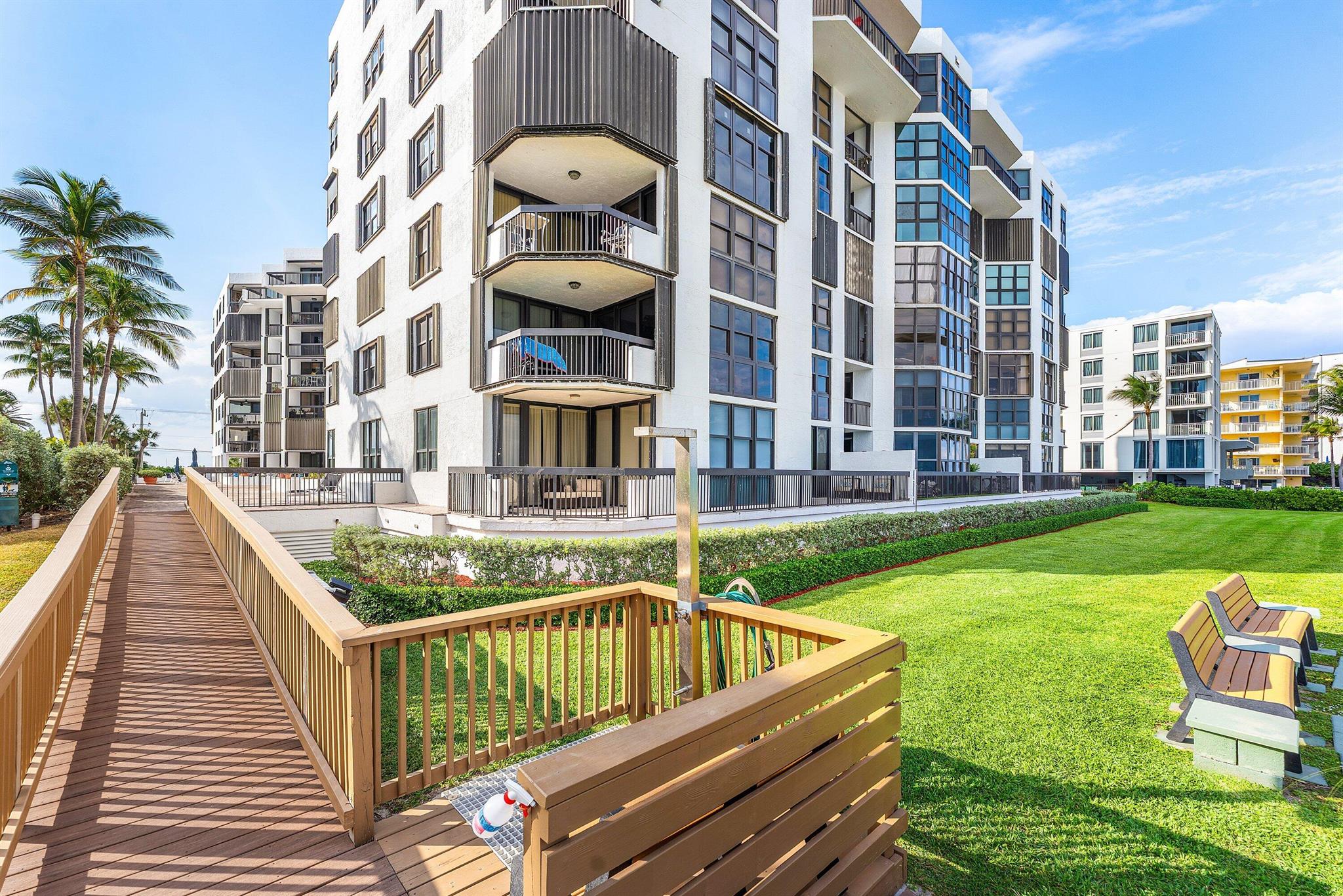 1155 Hillsboro Mile 109