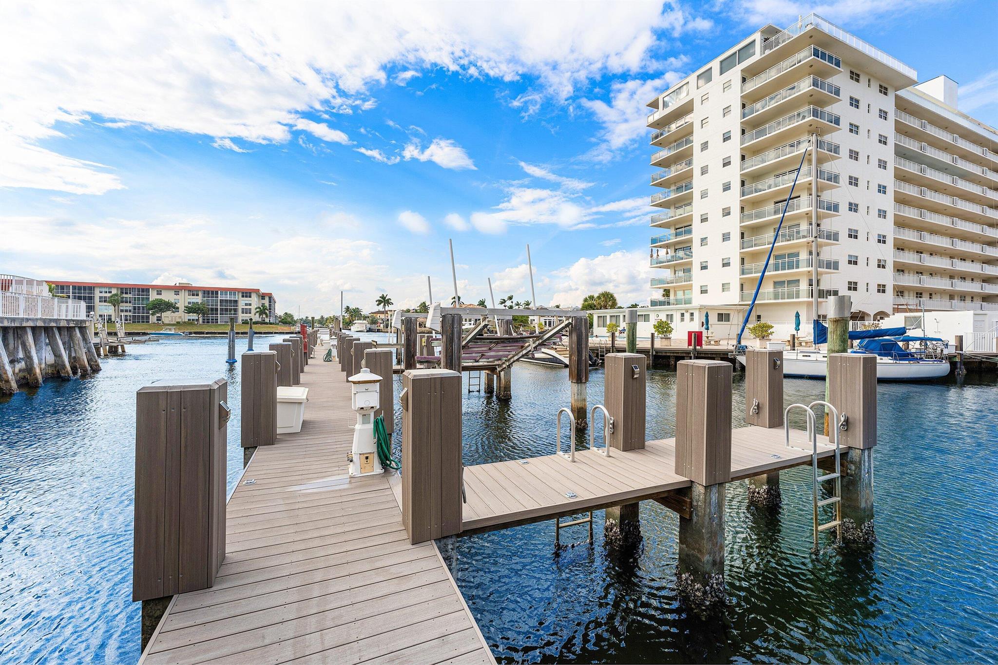 1155 Hillsboro Mile 109