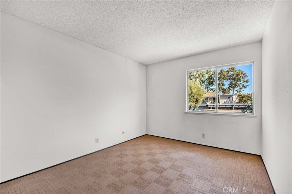 3121 S Sycamore Street