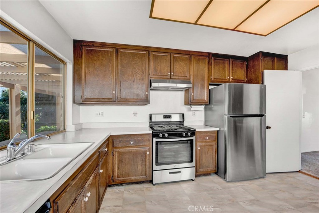 3121 S Sycamore Street