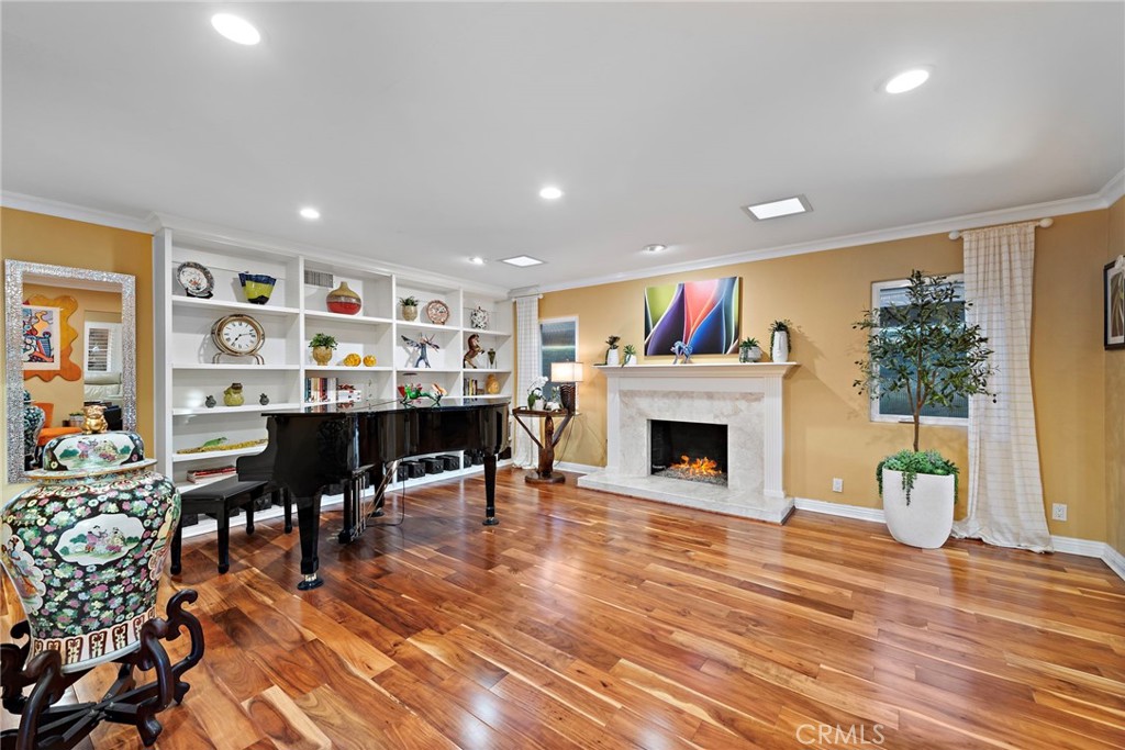 18439 Colville Street