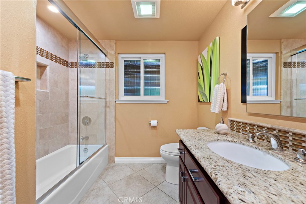 18439 Colville Street