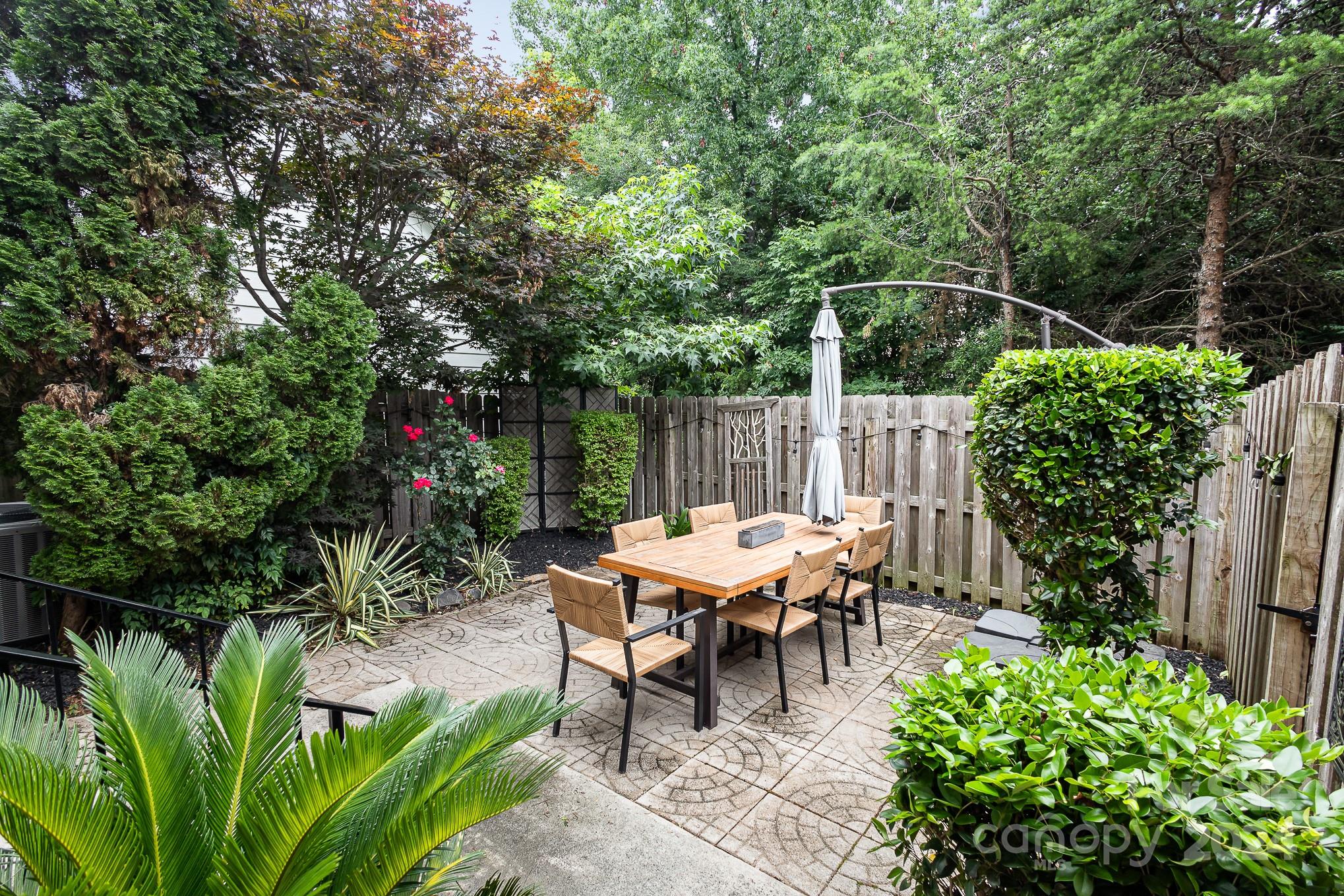 8354 Indigo Row