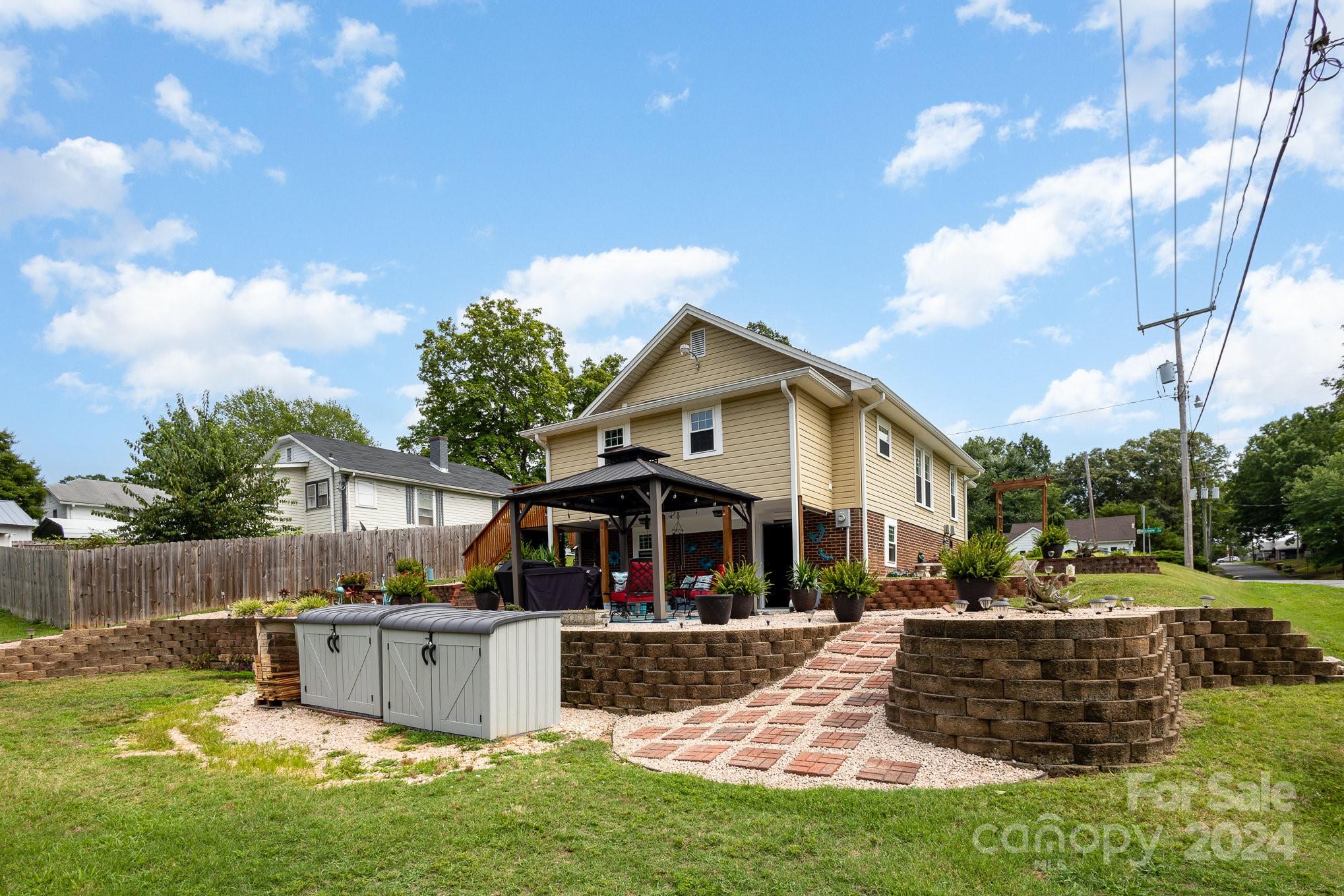 318 Westview Street