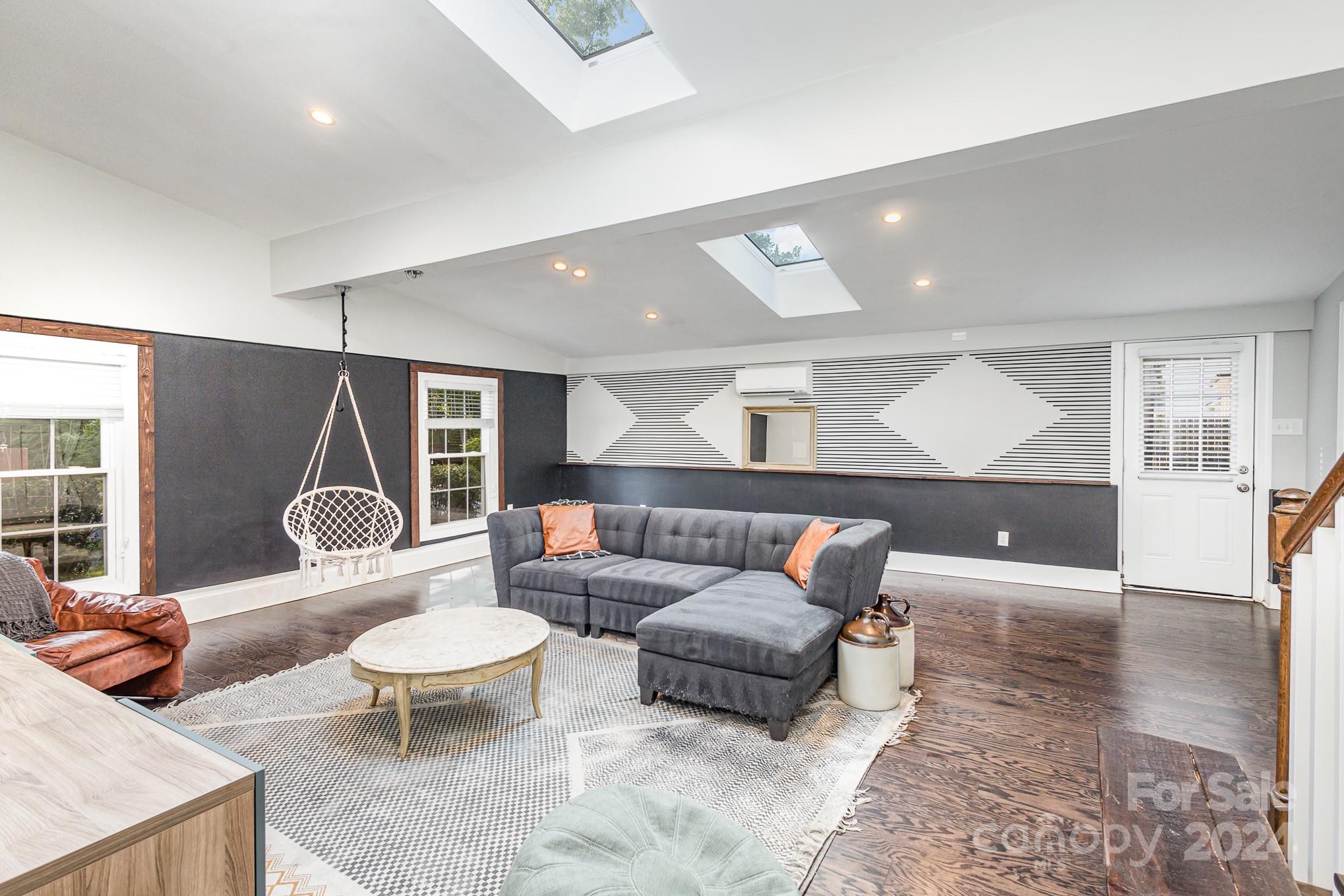 4301 Acorn Street