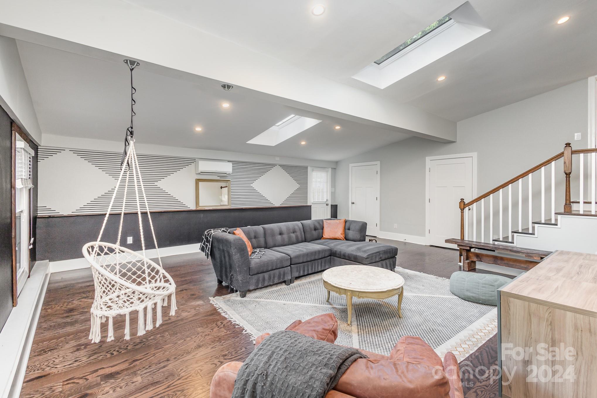 4301 Acorn Street