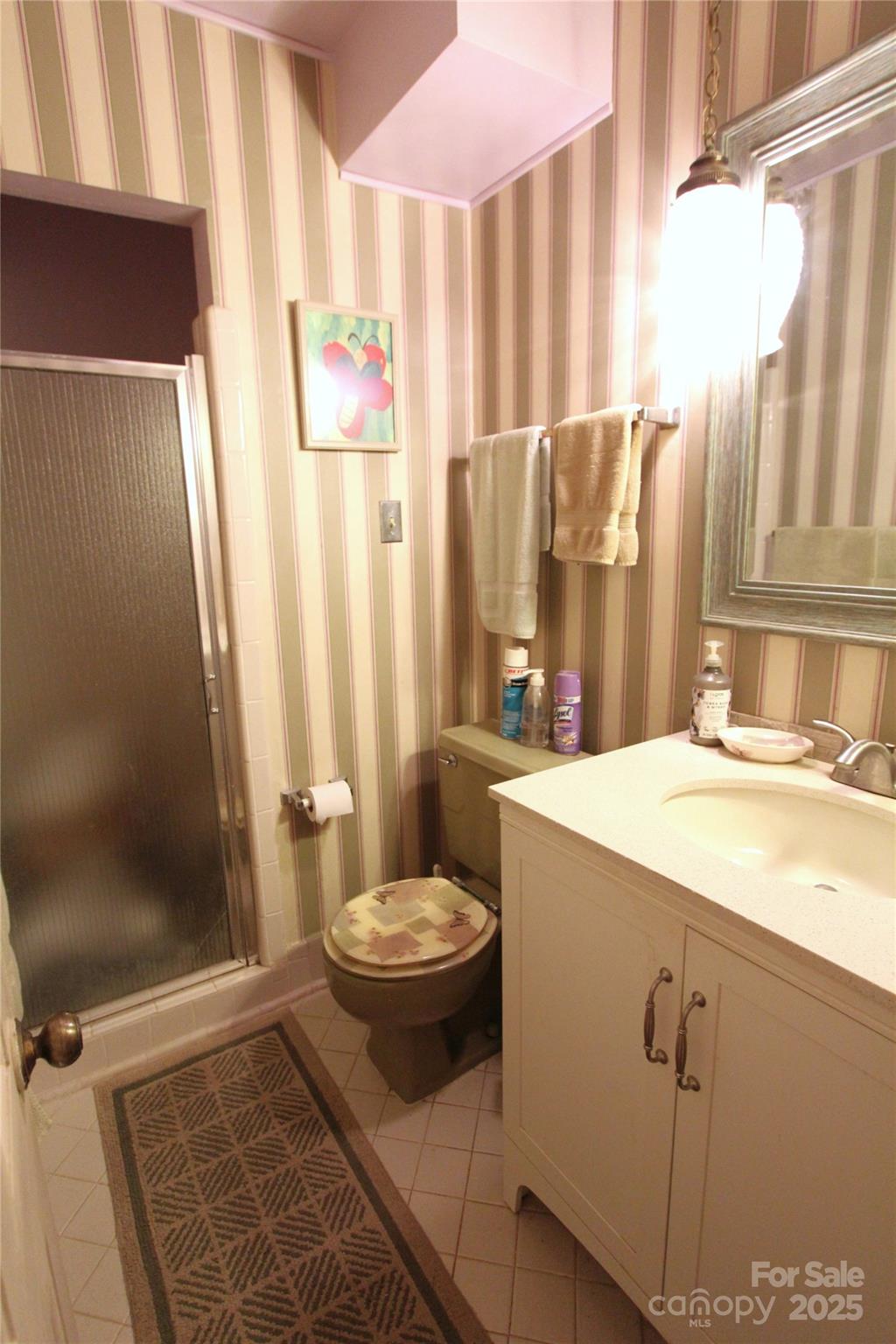 425 Roselawn Place