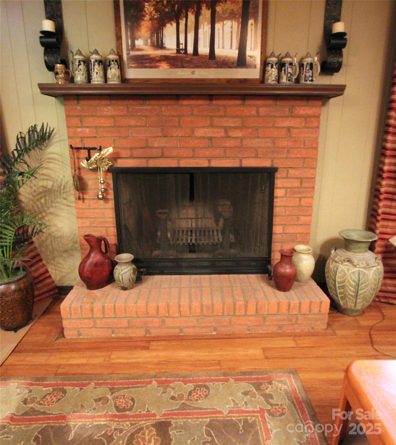 425 Roselawn Place