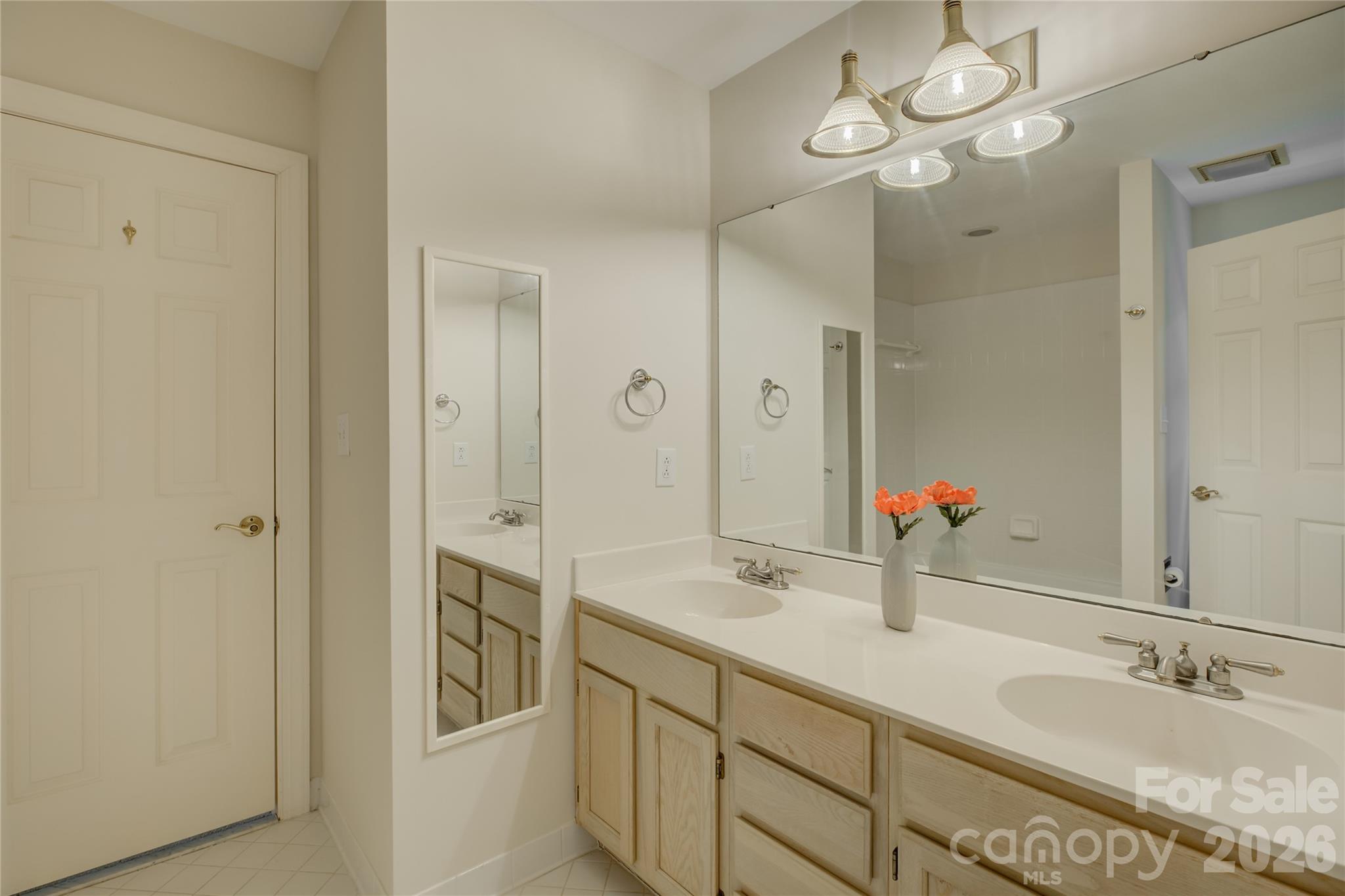 15608 Woodland Ridge Lane Unit: 13