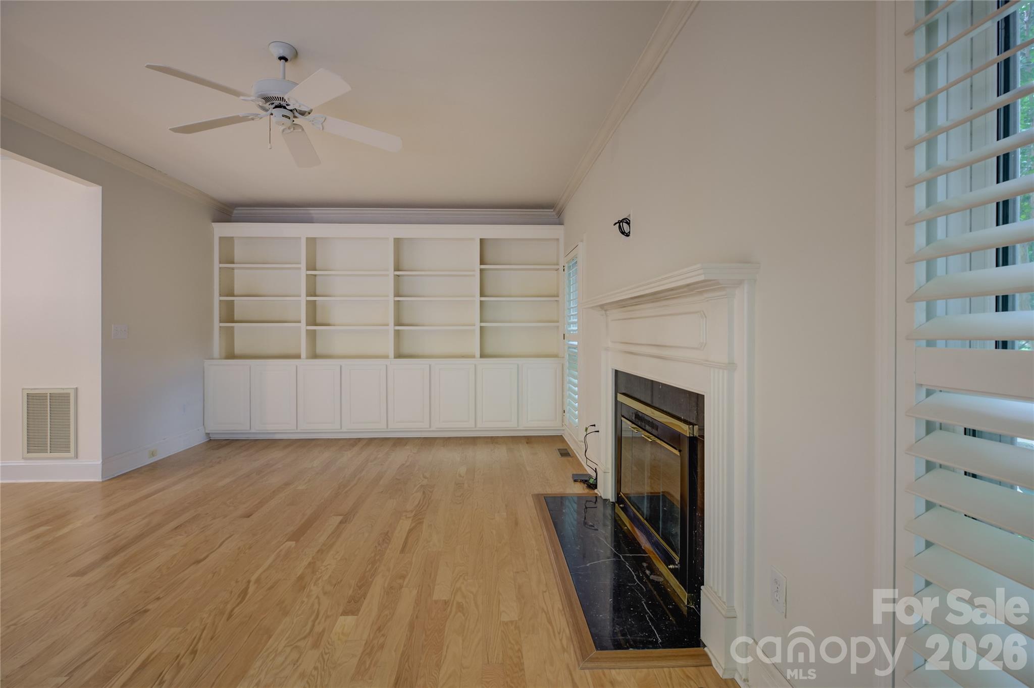 15608 Woodland Ridge Lane Unit: 13