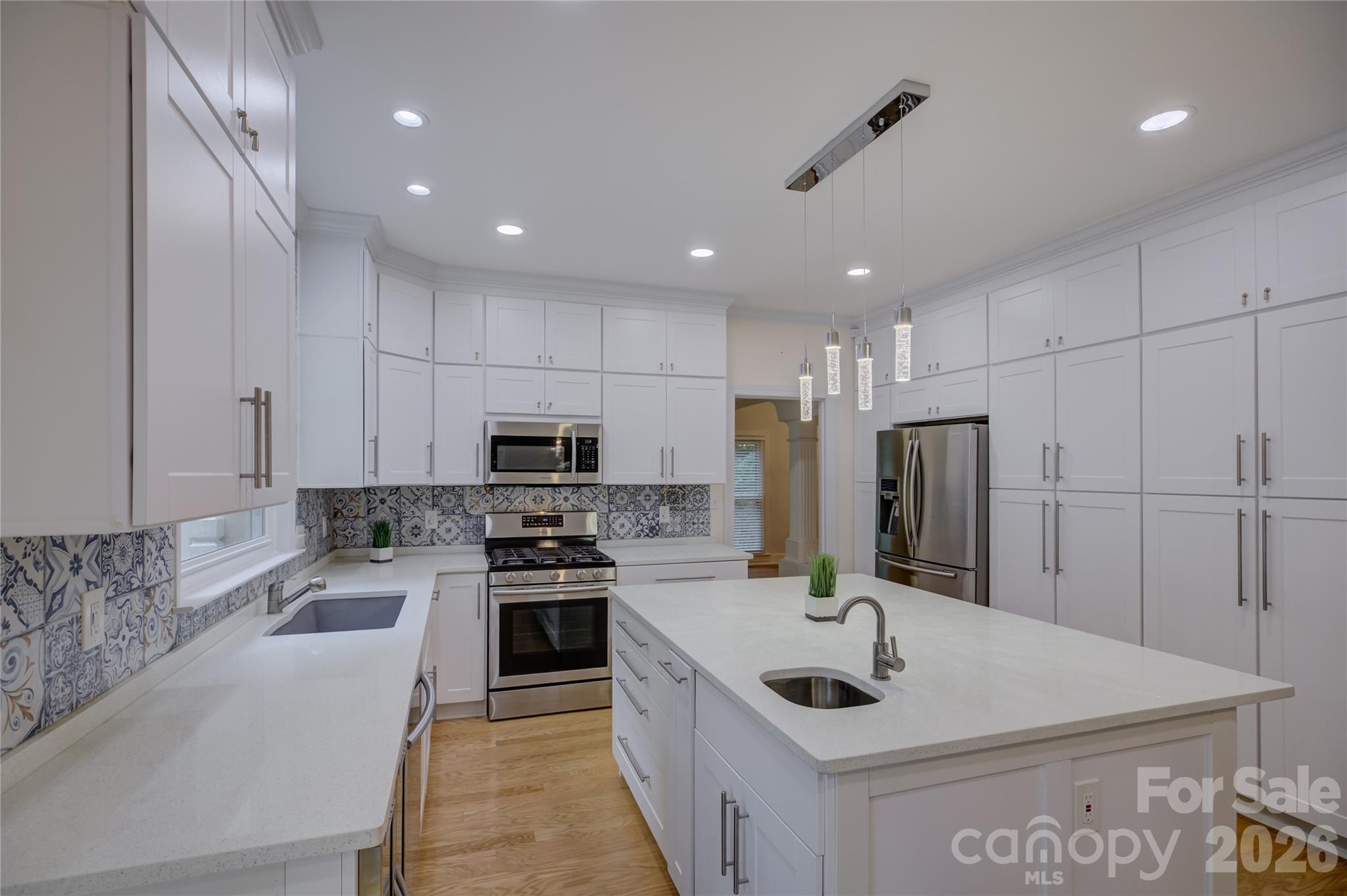 15608 Woodland Ridge Lane Unit: 13