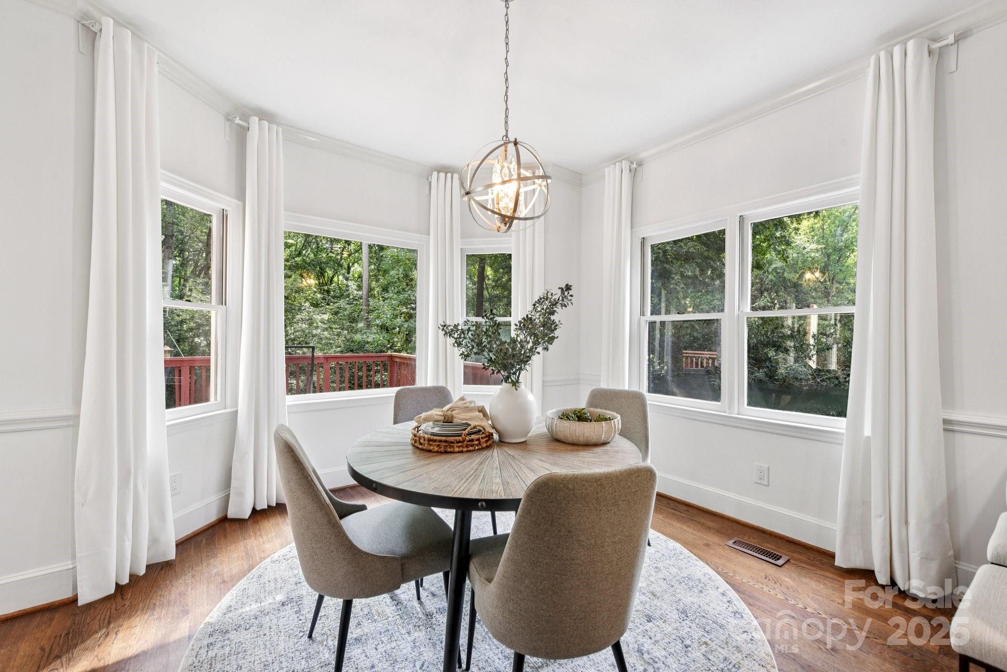 6911 Chatford Lane