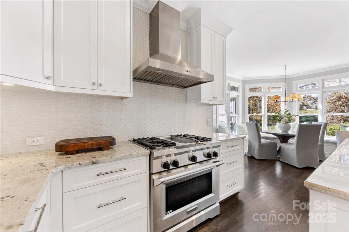 7625 Seton House Lane
