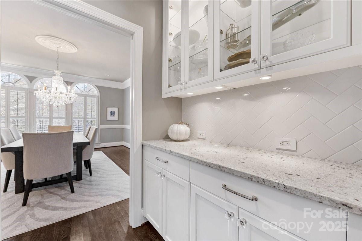 7625 Seton House Lane