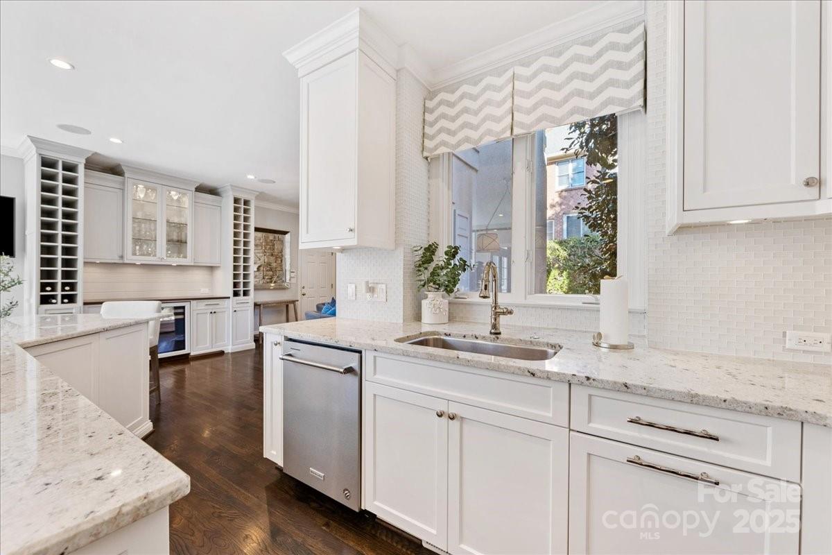 7625 Seton House Lane
