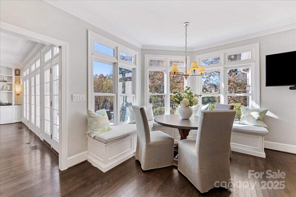 7625 Seton House Lane
