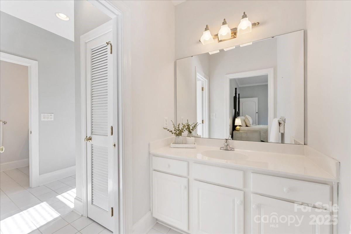 7625 Seton House Lane