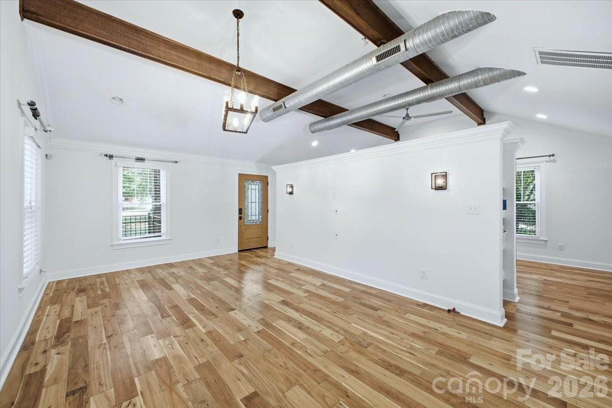 813 Walnut Avenue