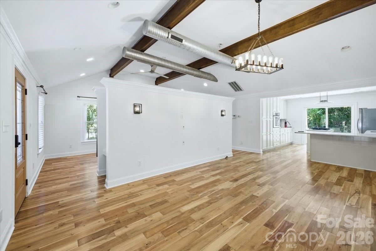 813 Walnut Avenue