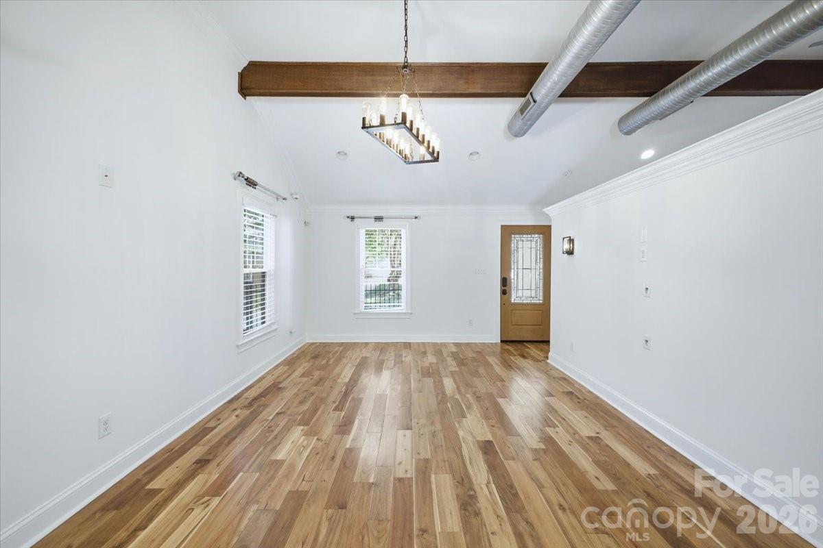 813 Walnut Avenue