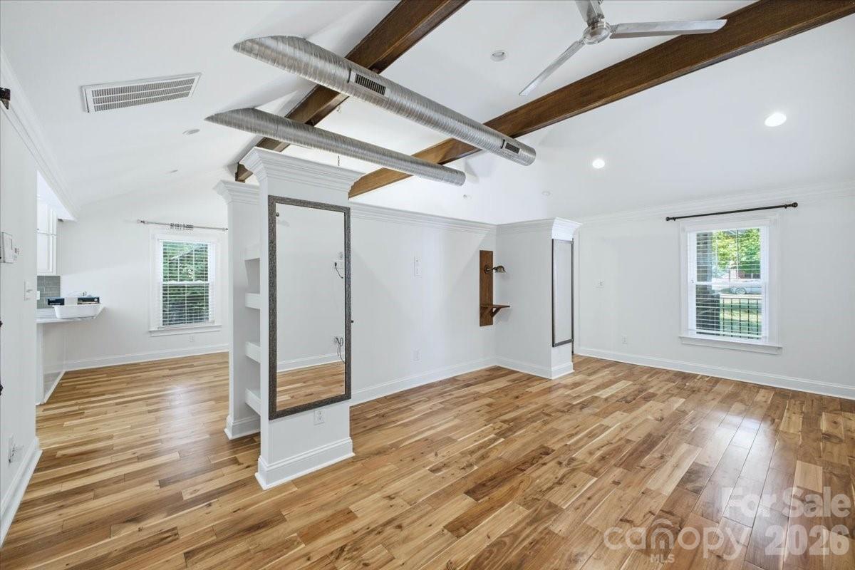 813 Walnut Avenue