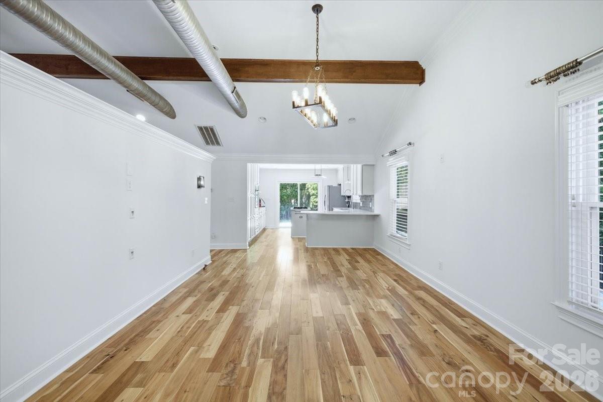 813 Walnut Avenue