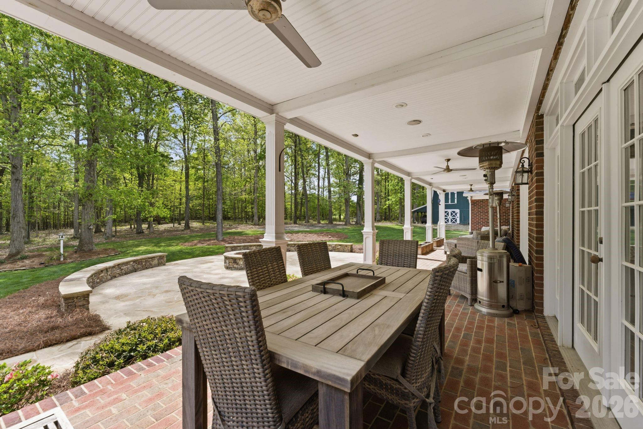5675 Highway 55 Highway E