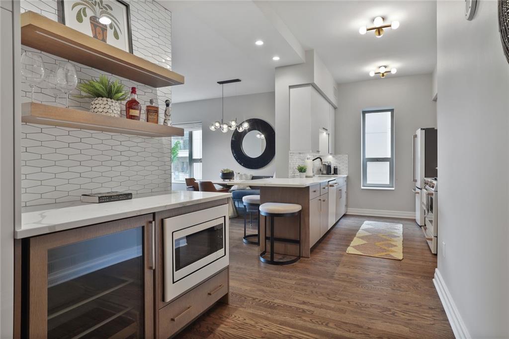 4950 Central Street Unit: 206