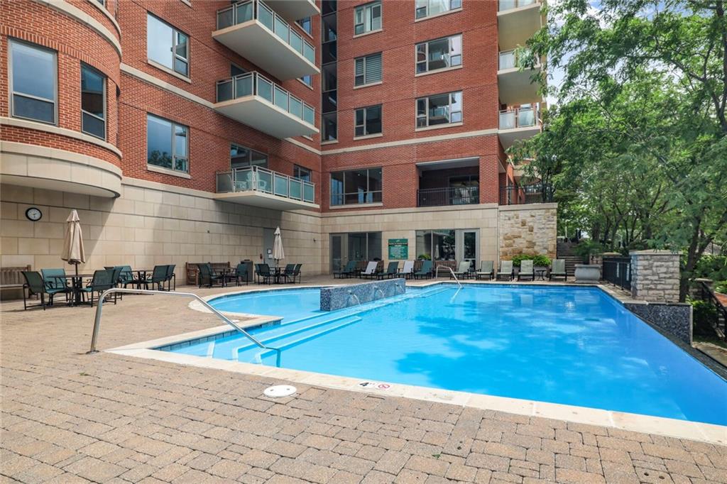 4950 Central Street Unit: 206
