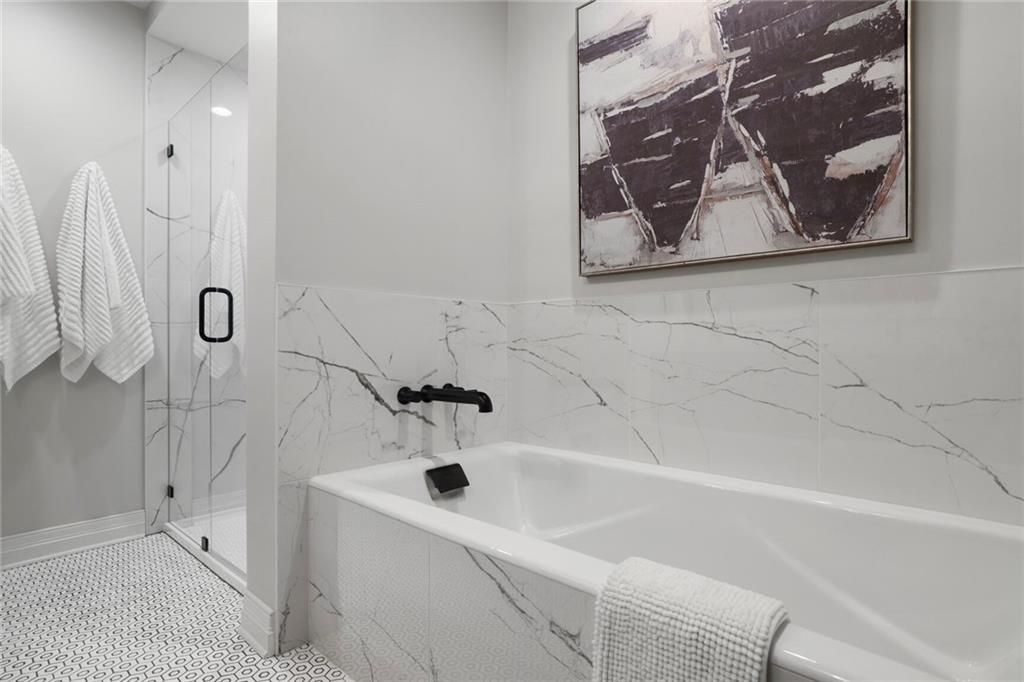 4950 Central Street Unit: 206