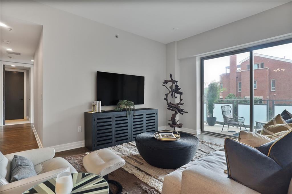 4950 Central Street Unit: 206
