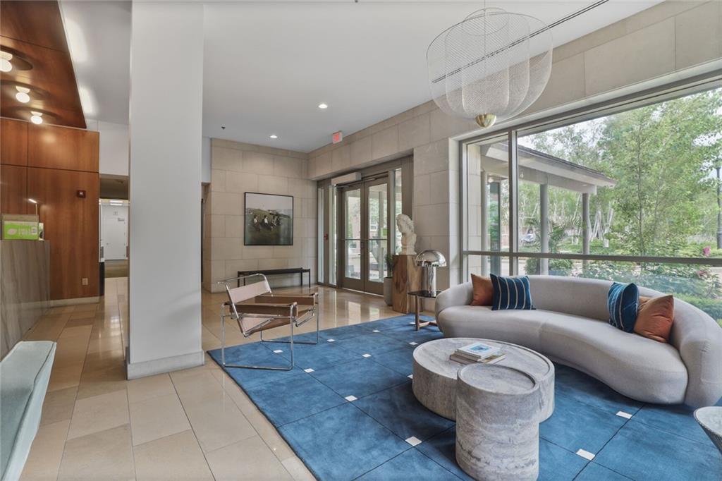 4950 Central Street Unit: 206