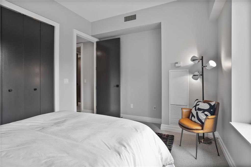 4950 Central Street Unit: 206