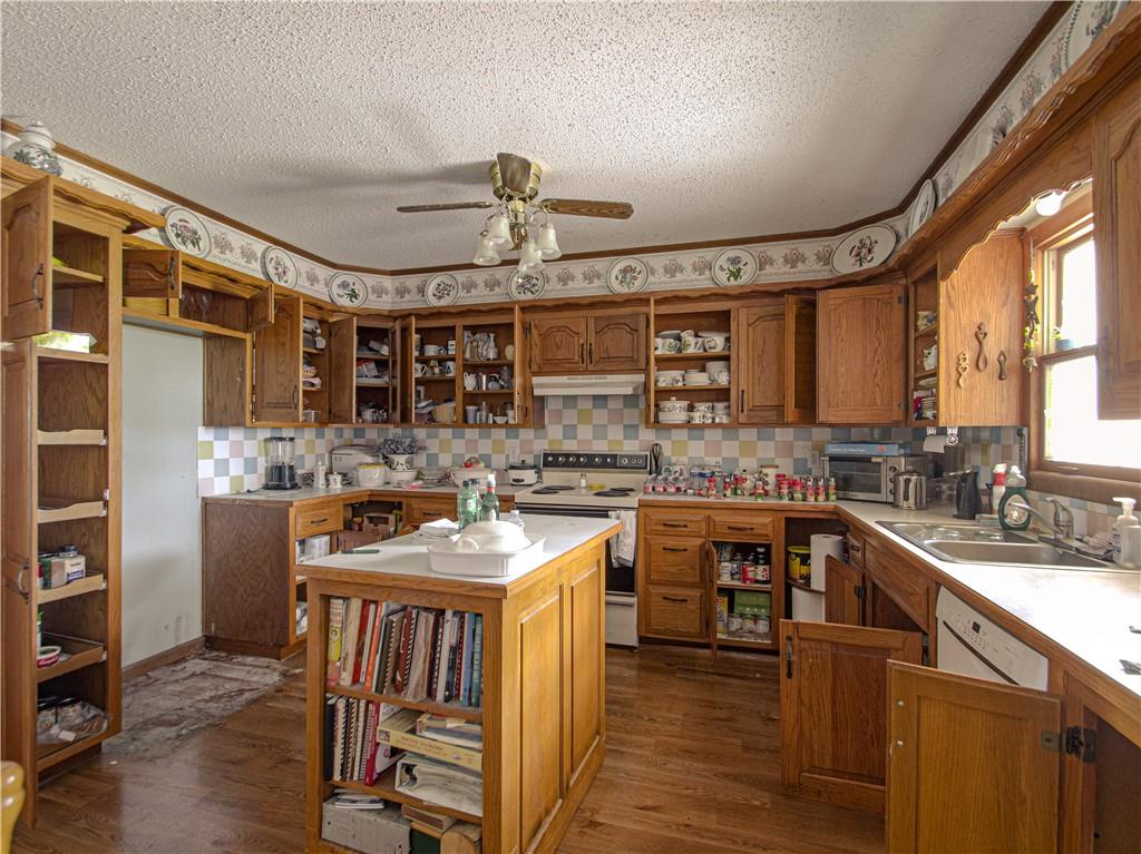 18377 Pleasant View Drive