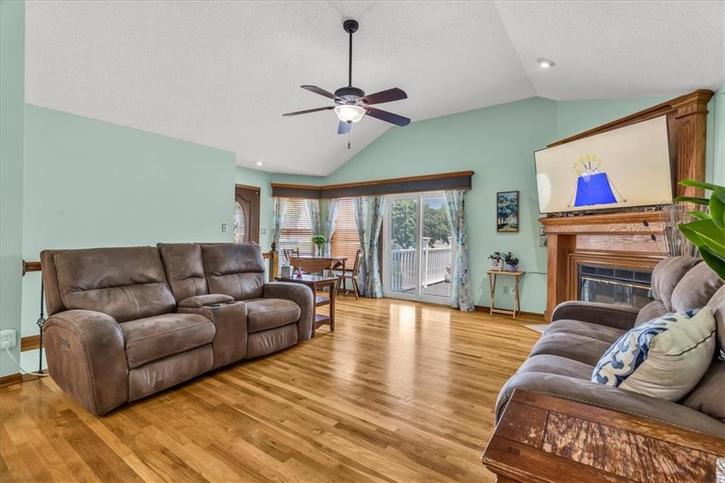 1401 NW Birdseye Court