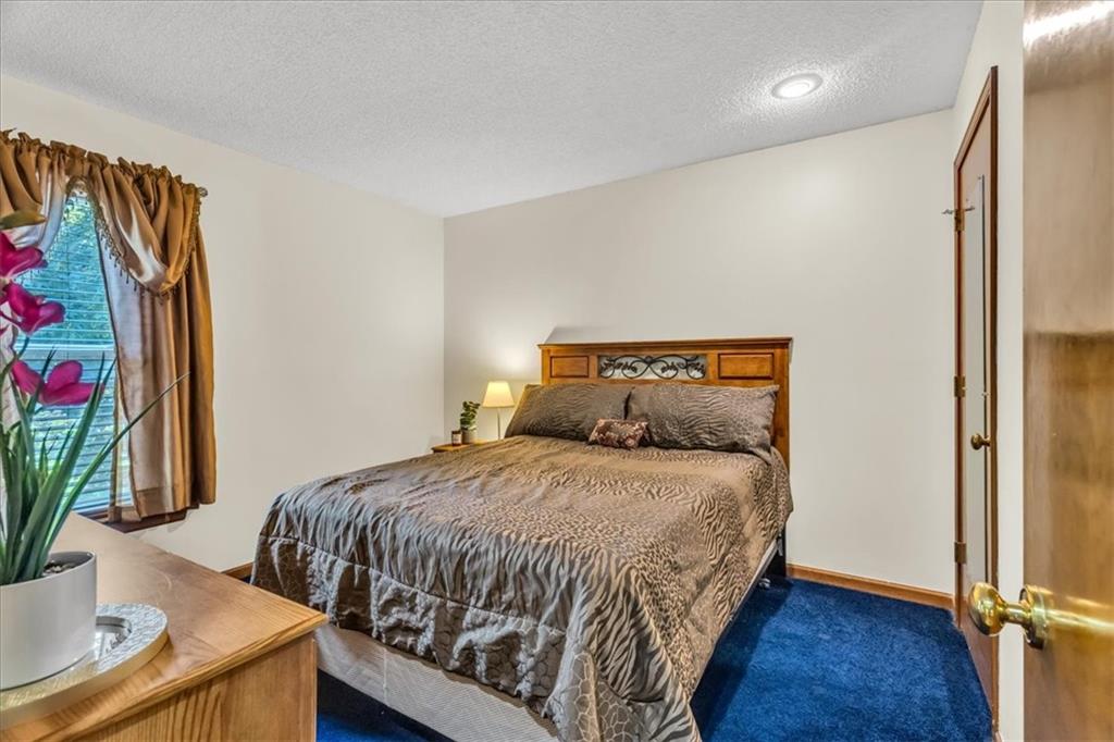 1401 NW Birdseye Court