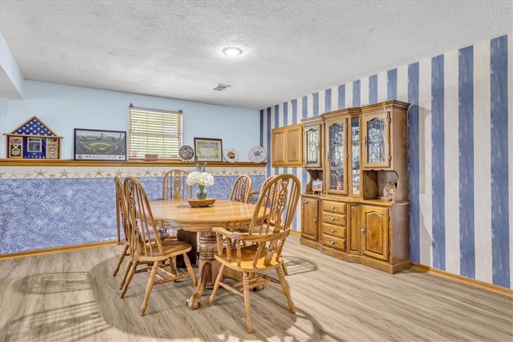 1401 NW Birdseye Court